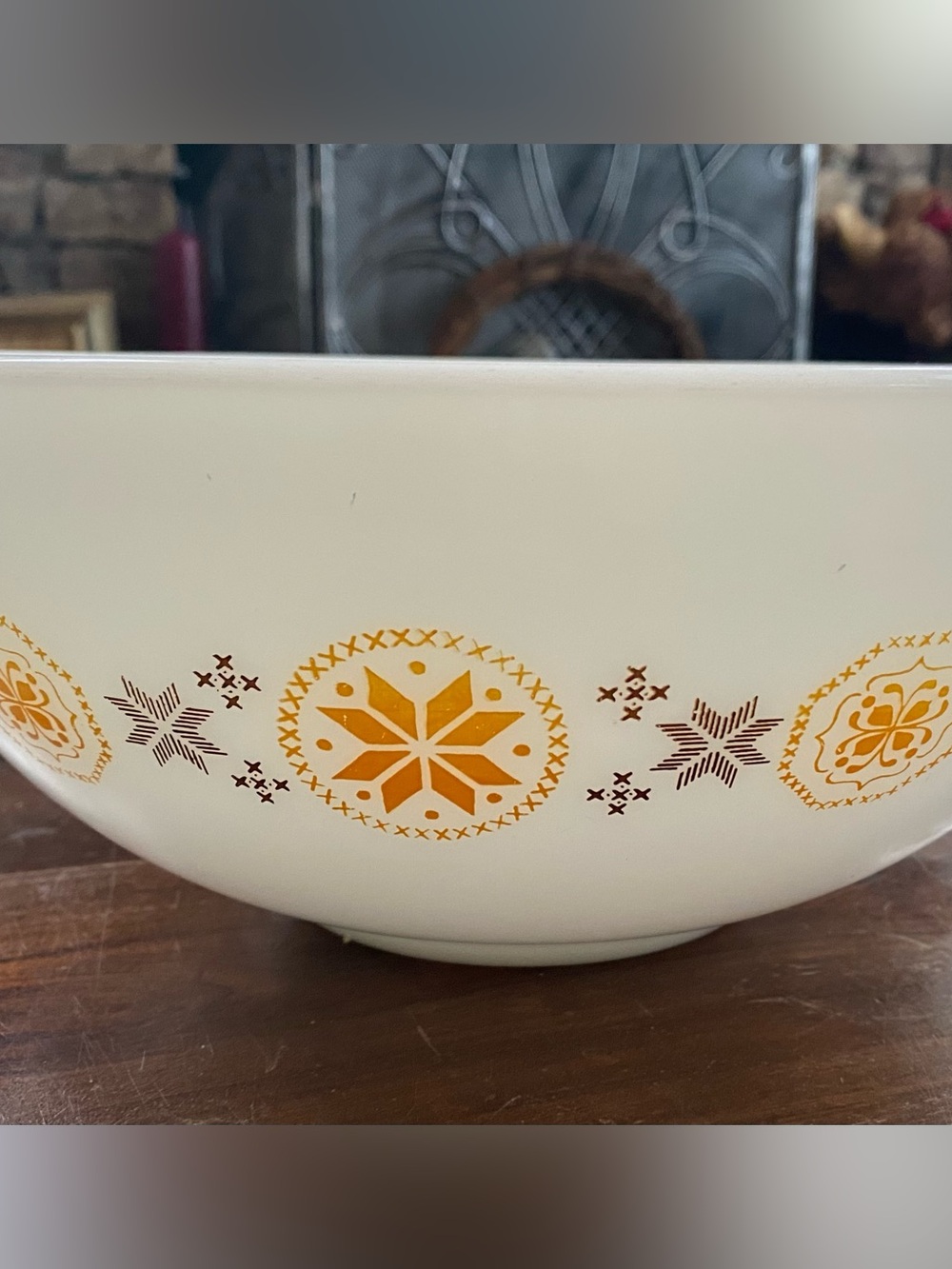 Pyrex "Town and Country" 4 quart Cinderella Vintage White Mixing